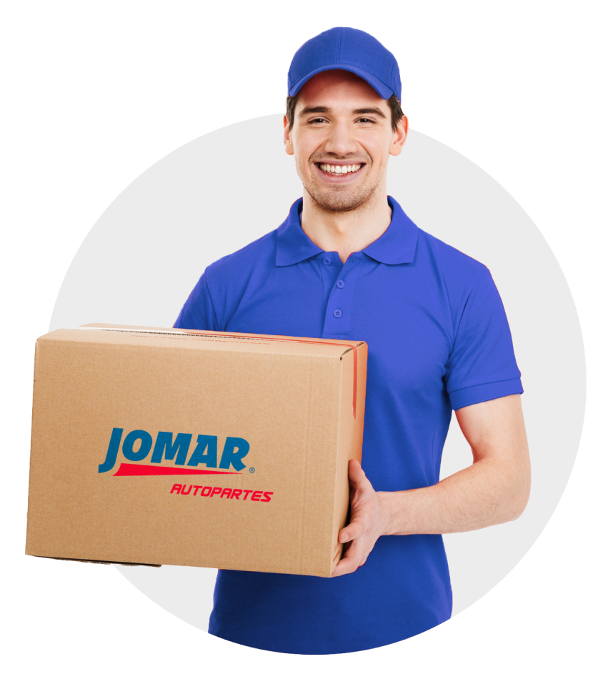 Repartidor felizmente cargando un paquete de Jomar Autopartes